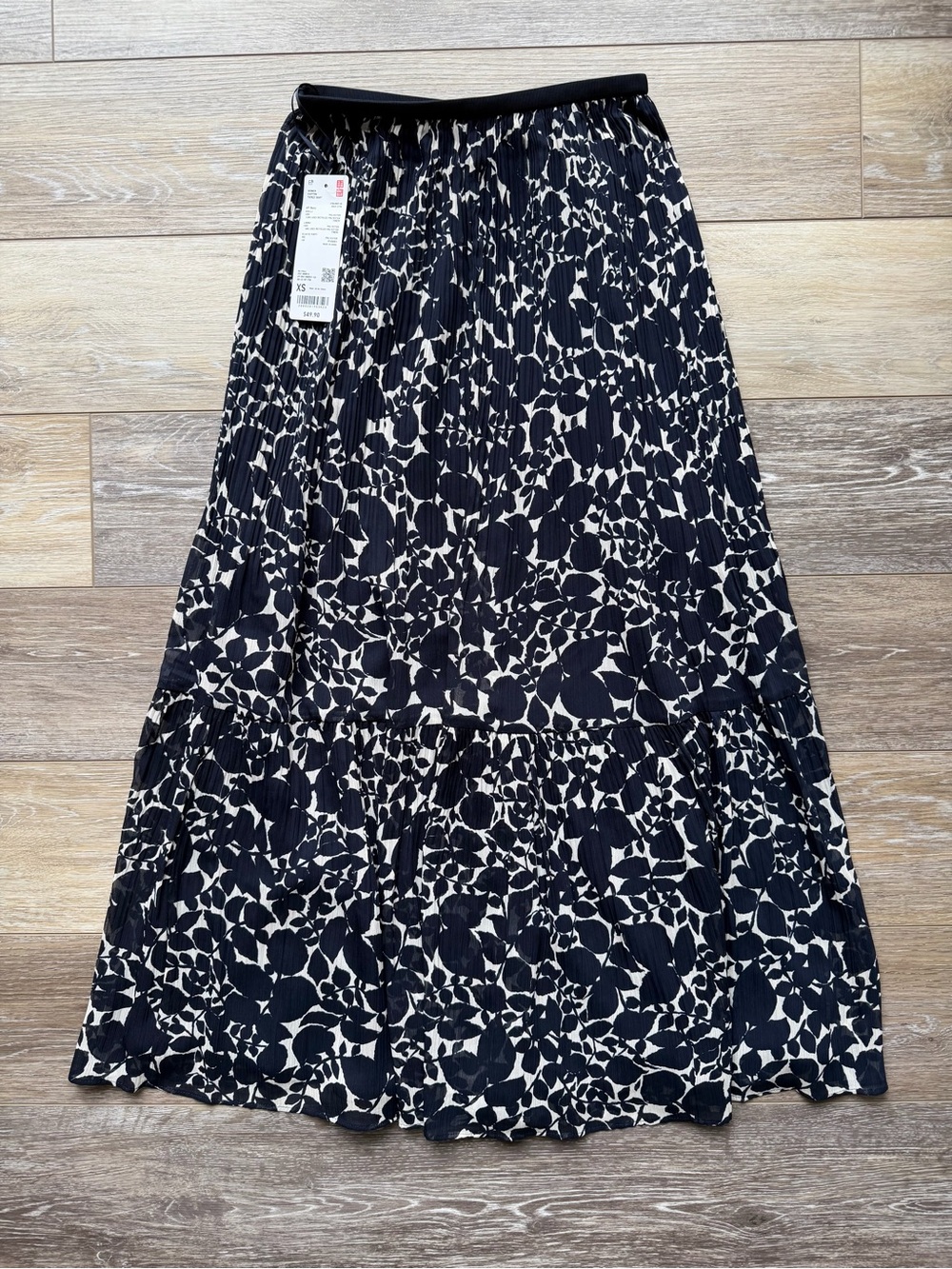 Uniqlo Chiffon Tiered Maxi Skirt XS Navy Floral Pleated NWT